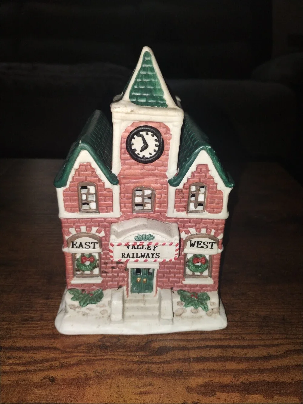 Department 56 Dickens' Village Alley Railways Ceramic Building